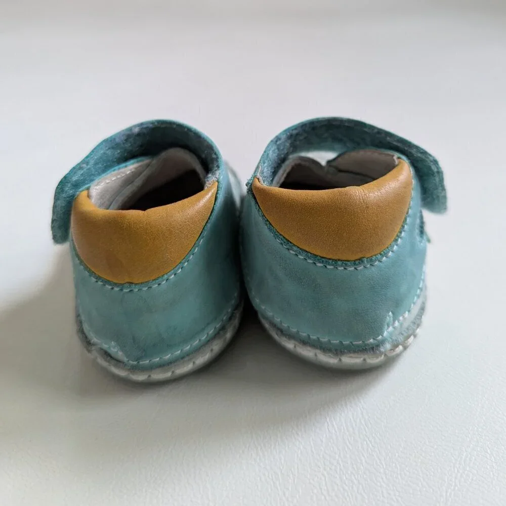 Kickers Boy's Leather Baby Shoes 6 Months/Size U.S. 3 Blue